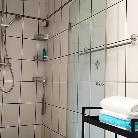 Refugium Zwischen Rhein Und Reben *
